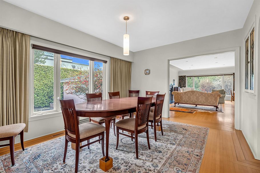 1549 W 33 Avenue Vancouver, BC - 5
