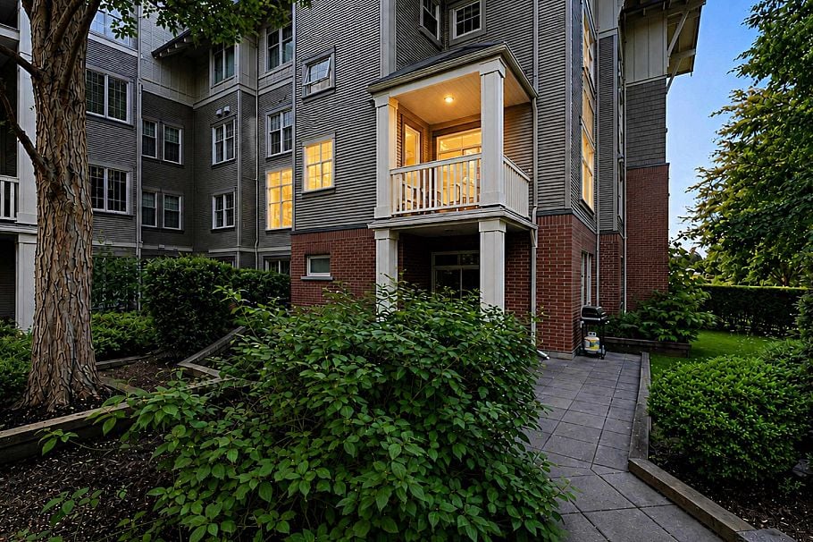 211 2083 W 33rd Avenue Vancouver, BC - 35