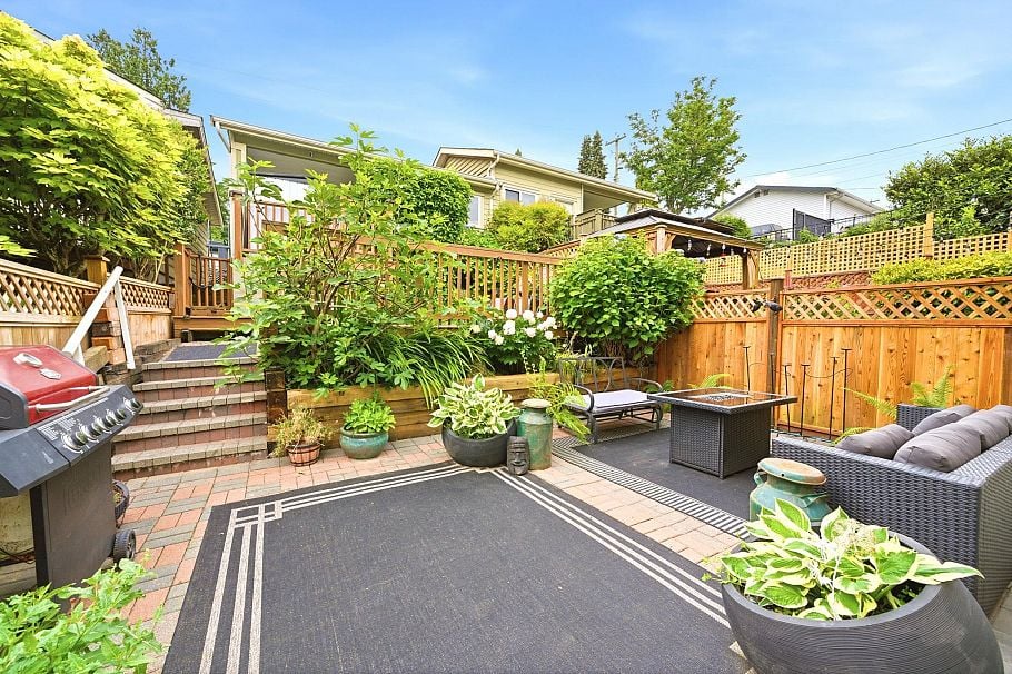 562 W Keith Road North Vancouver, BC - 4
