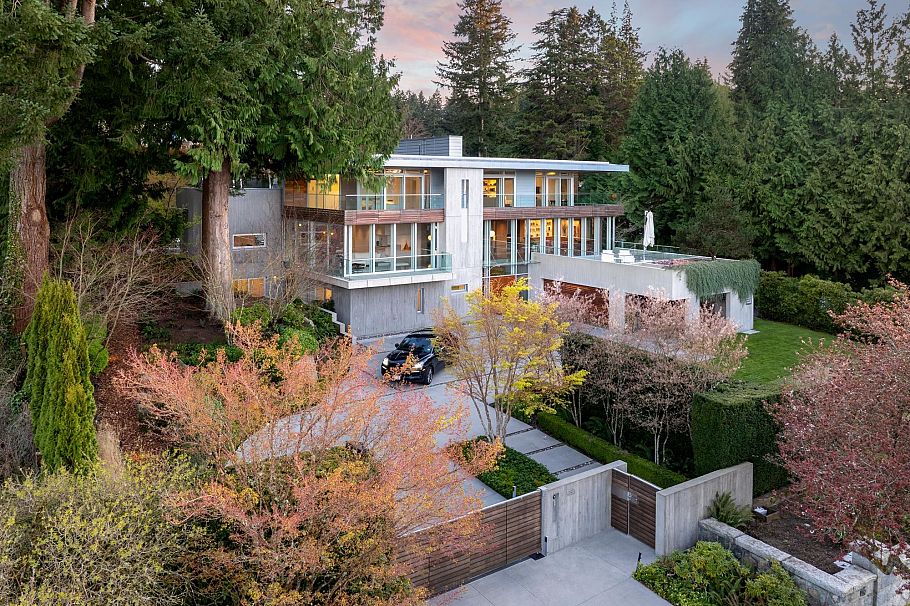 4850 Fannin Avenue Vancouver, BC - 1