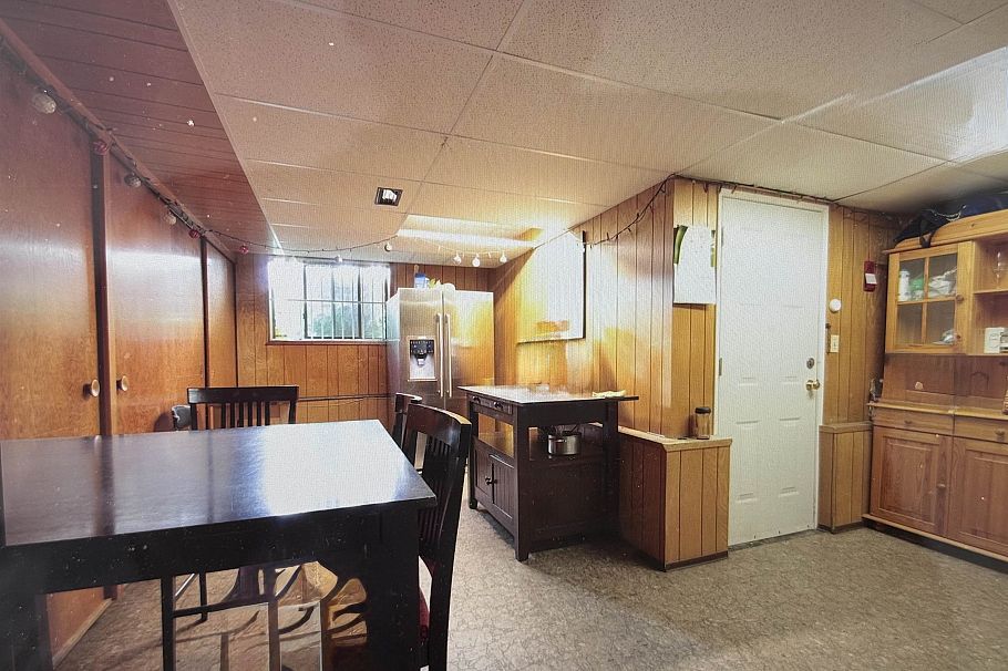 8356 Elliott Street Vancouver, BC - 3