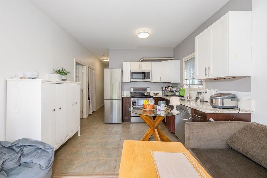 5671 Earles Street Vancouver, BC - 23