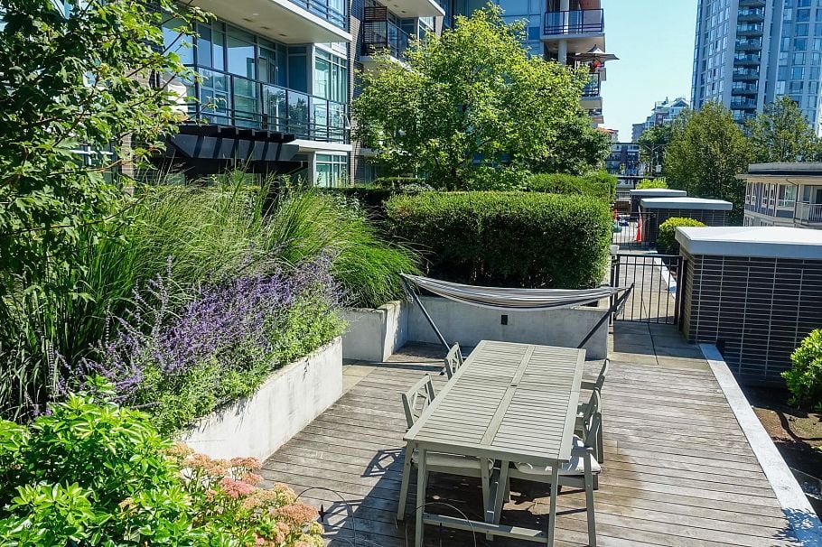 208 177 W 3rd Street North Vancouver, BC - 2