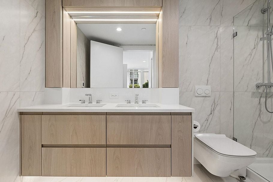 208 177 W 3rd Street North Vancouver, BC - 16