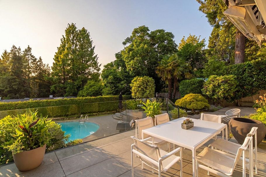 6263 Carnarvon Street Vancouver, BC - 1