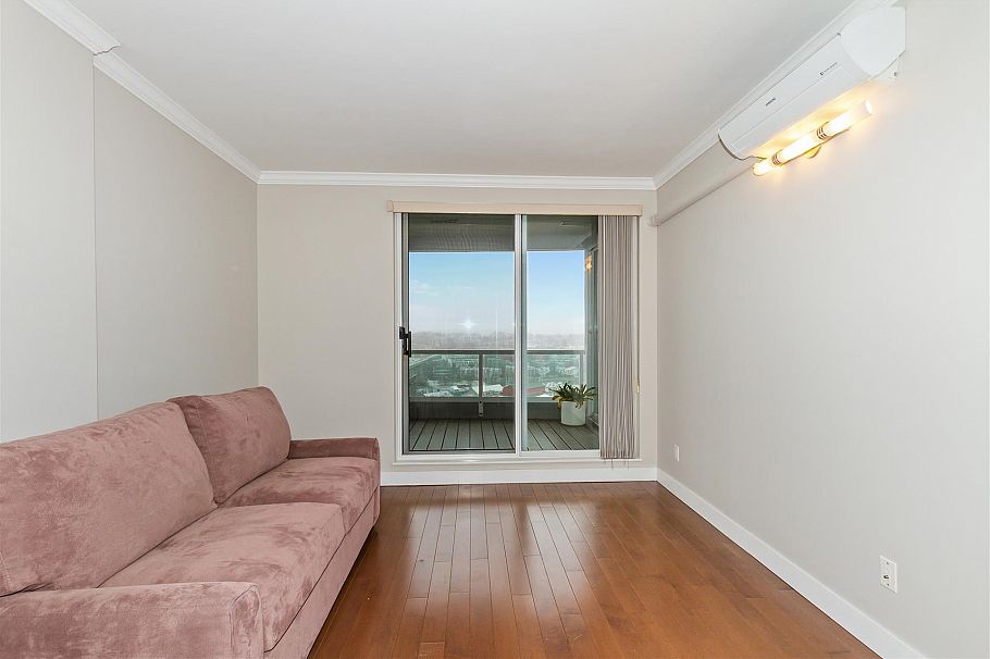 2302 1500 Howe Street Vancouver, BC - 11
