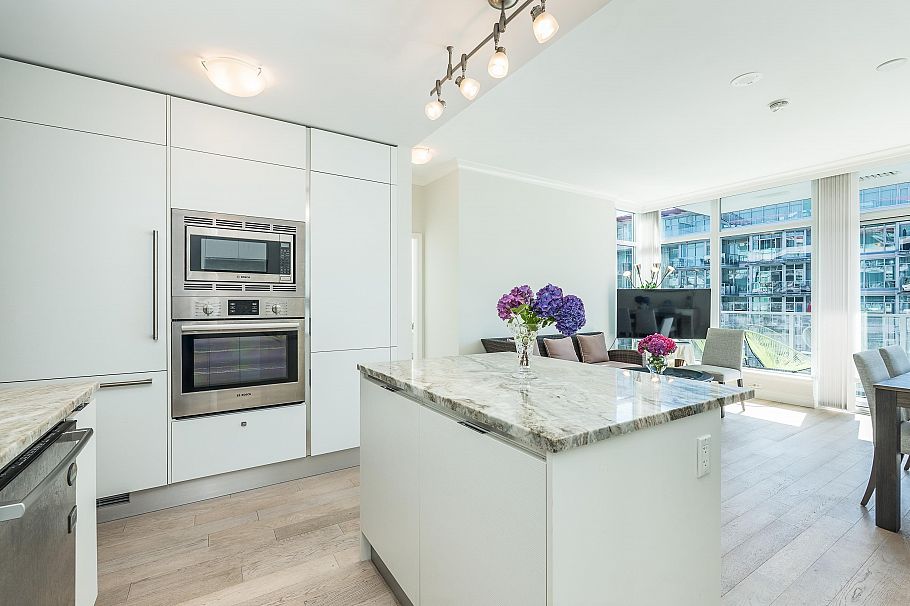 703 175 Victory Ship Way North Vancouver, BC - 9