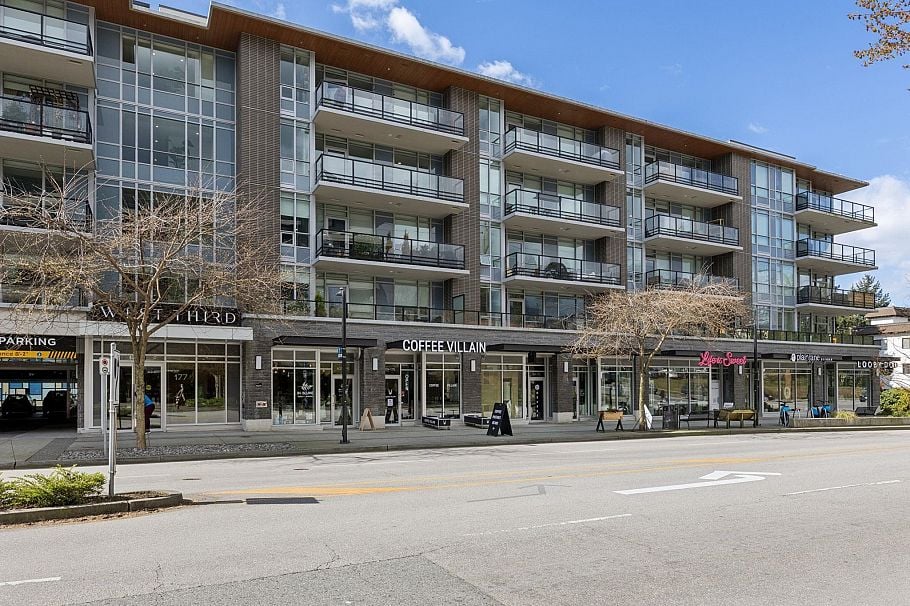 208 177 W 3rd Street North Vancouver, BC - 30