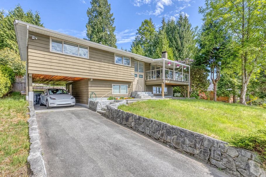 4902 Ranger Avenue North Vancouver, BC - 1