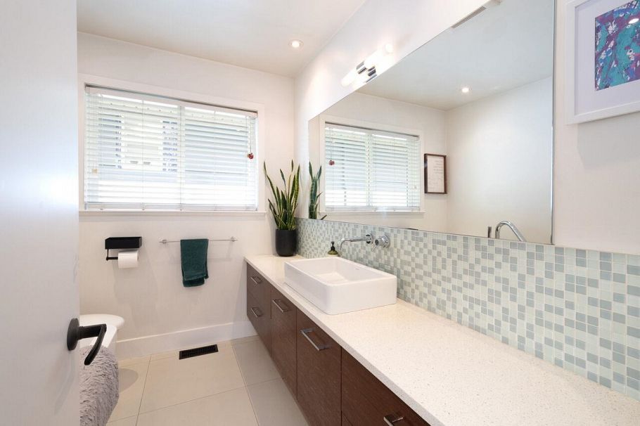 1185 Cloverley Street North Vancouver, BC - 20