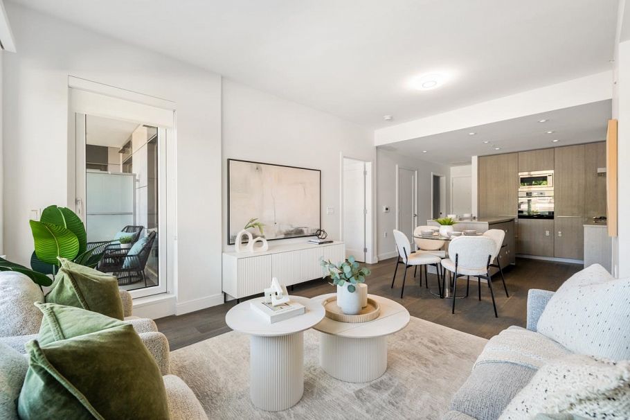 302 4932 Cambie Street Vancouver, BC - 3
