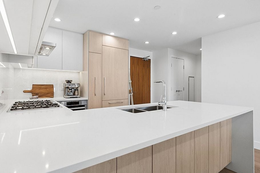 208 177 W 3rd Street North Vancouver, BC - 8