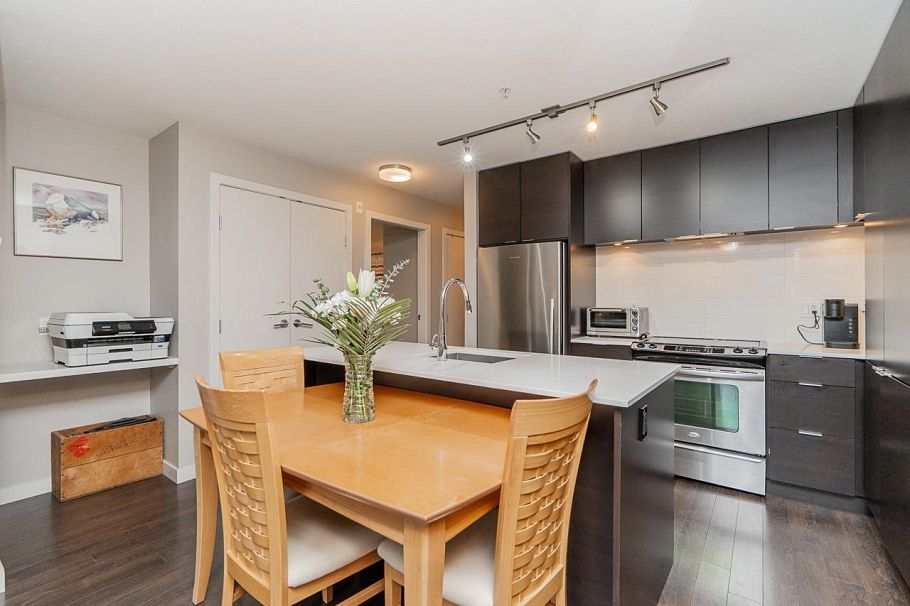 207 1677 Lloyd Avenue North Vancouver, BC - 8