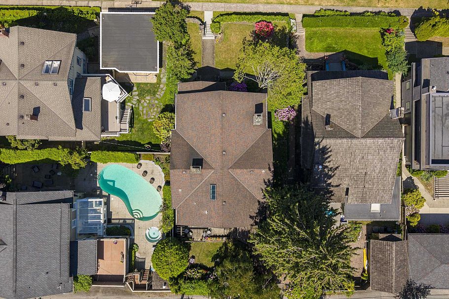 1986 W 35th Avenue Vancouver, BC - 38