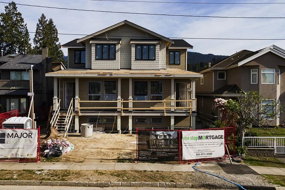 258 E 21st Street North Vancouver, BC - 39