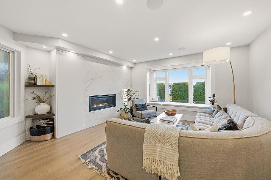 308 E 6th Street North Vancouver, BC - 22