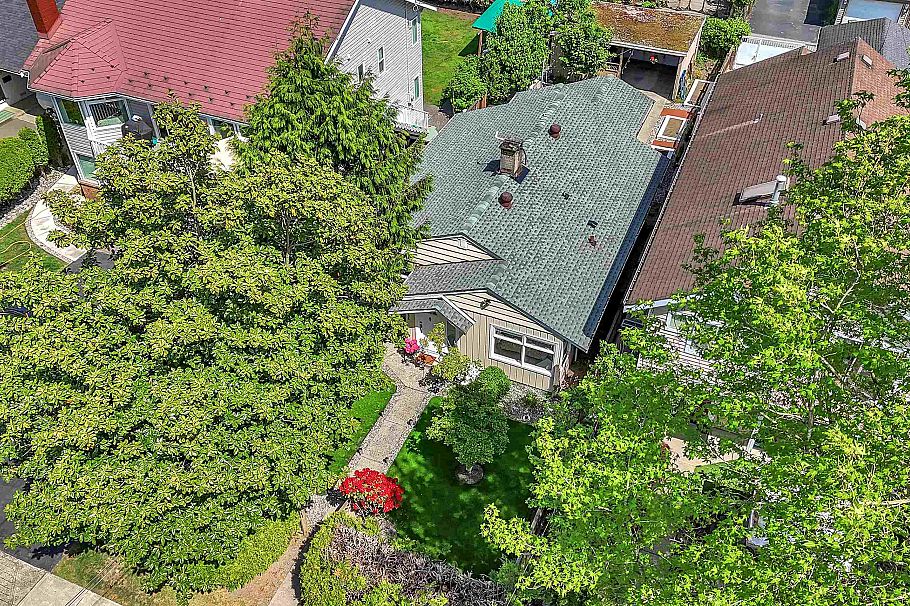 1698 Garden Avenue North Vancouver, BC - 22