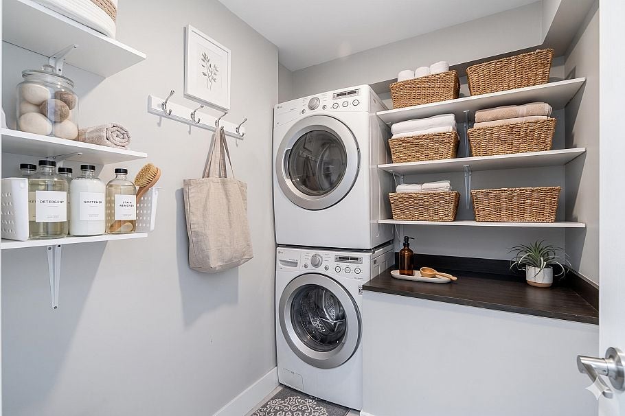 306 1535 Chesterfield Avenue North Vancouver, BC - 24