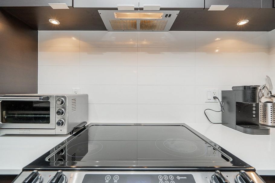 207 1677 Lloyd Avenue North Vancouver, BC - 13