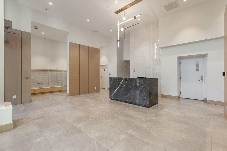 202 1675 Lions Gate Lane Vancouver, BC - 16
