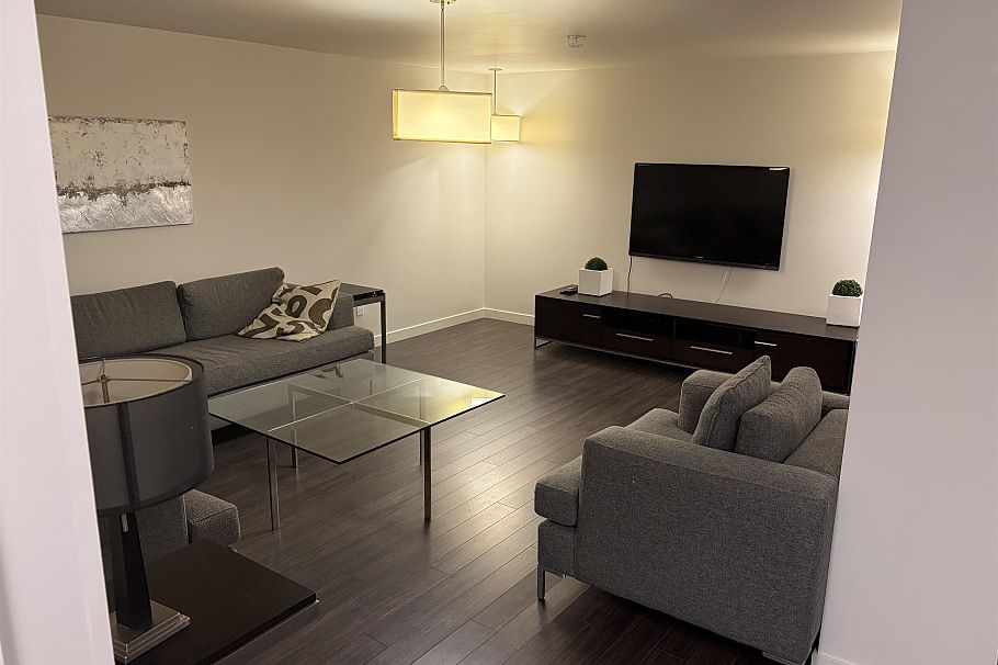 207 1677 Lloyd Avenue North Vancouver, BC - 33