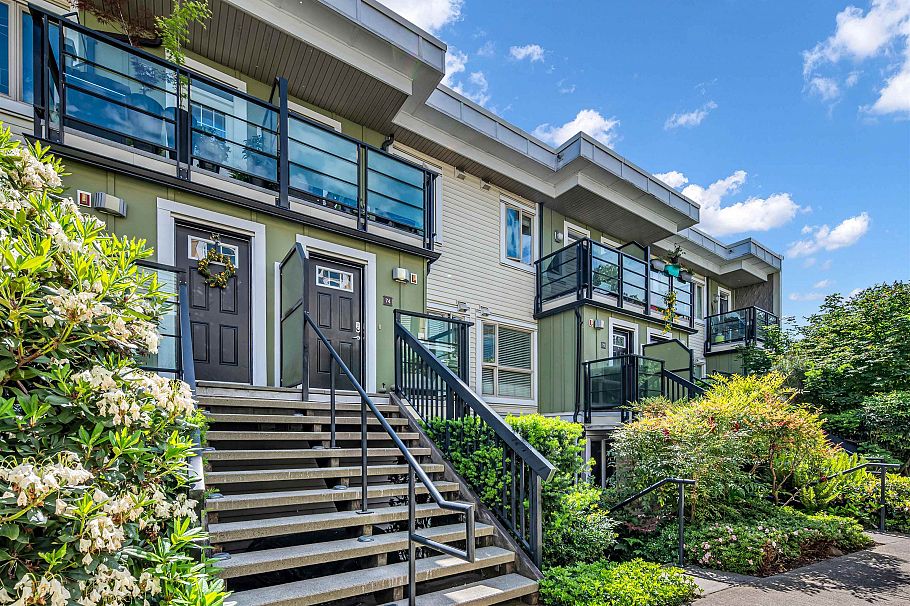 74 728 W 14th Street North Vancouver, BC - 36