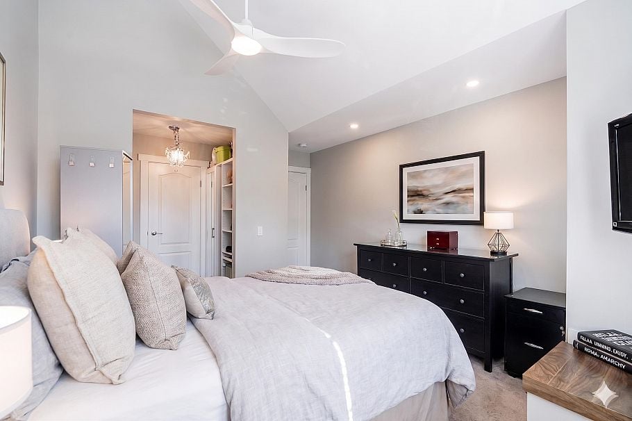 306 1535 Chesterfield Avenue North Vancouver, BC - 18