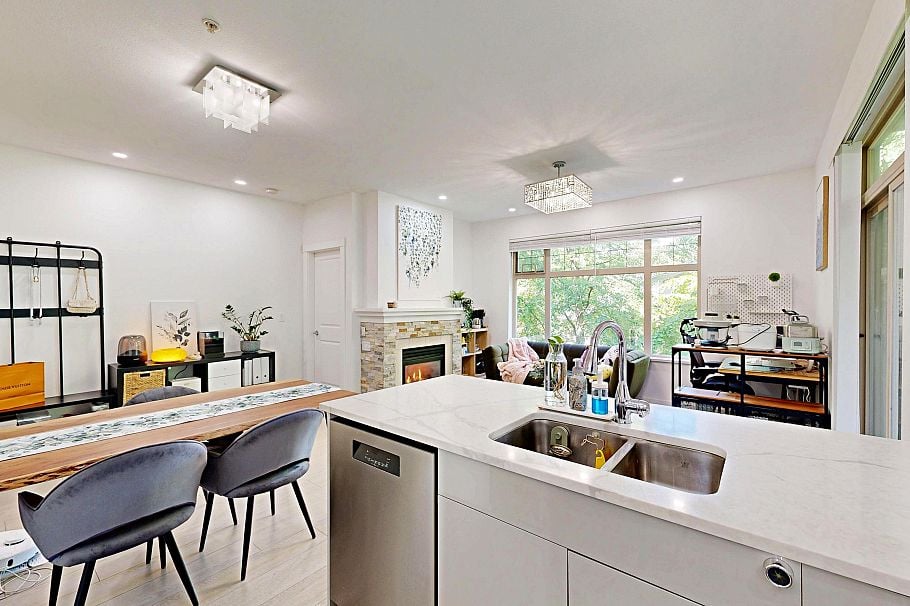 211 2083 W 33rd Avenue Vancouver, BC - 18