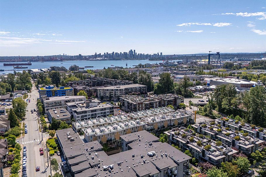 74 728 W 14th Street North Vancouver, BC - 2