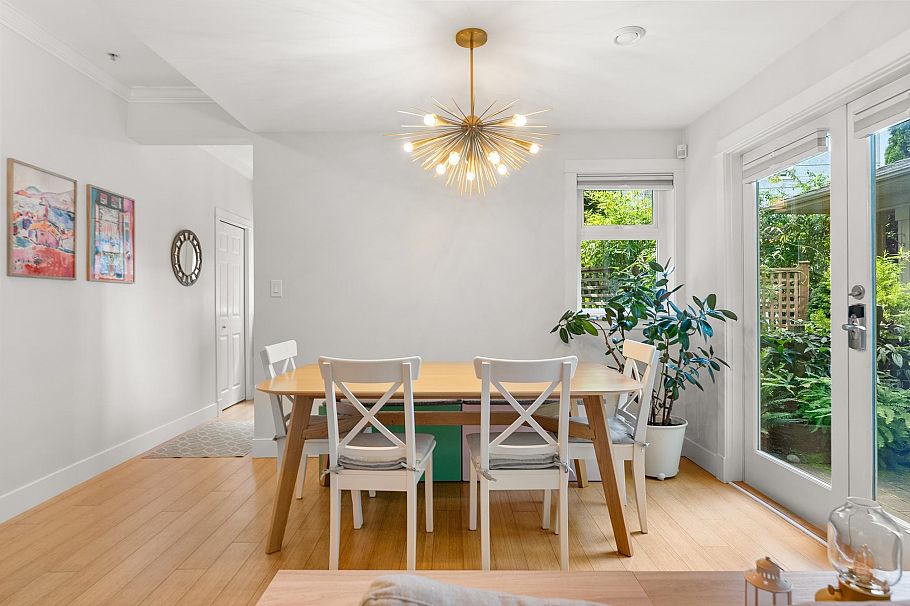 357 W 11th Avenue Vancouver, BC - 21