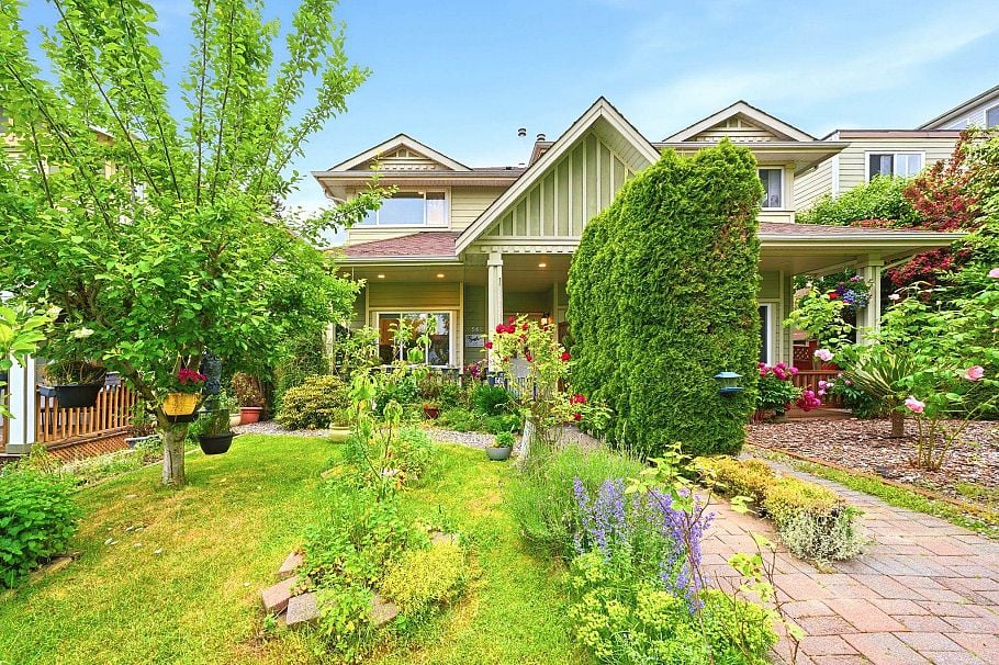 562 W Keith Road North Vancouver, BC - 2