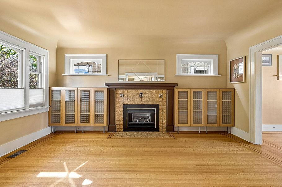2211 Parker Street Vancouver, BC - 2