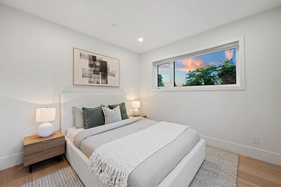 5032 Granville Street Vancouver, BC - 21