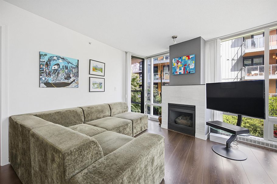 208 1003 Burnaby Street Vancouver, BC - 2