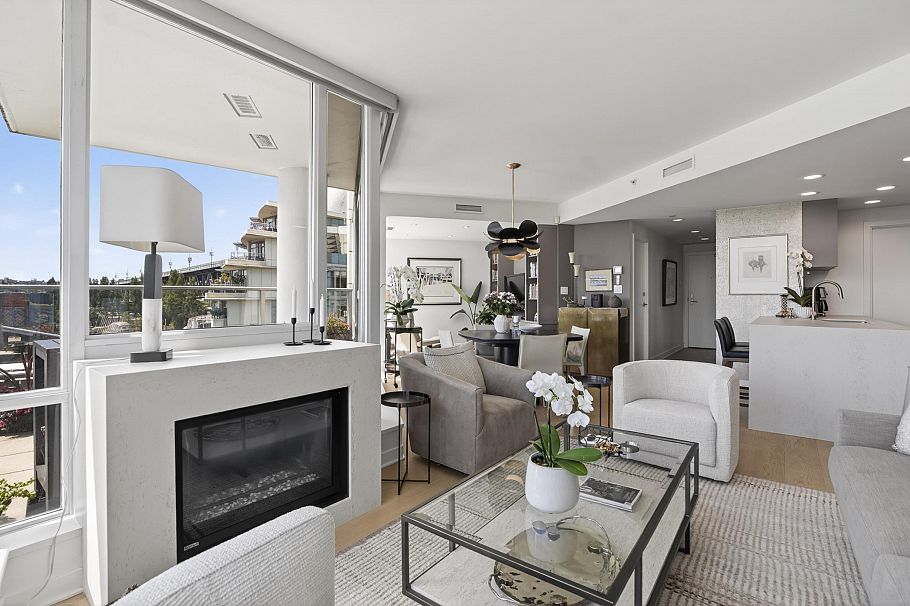801 633 Kinghorne Mews Vancouver, BC - 8