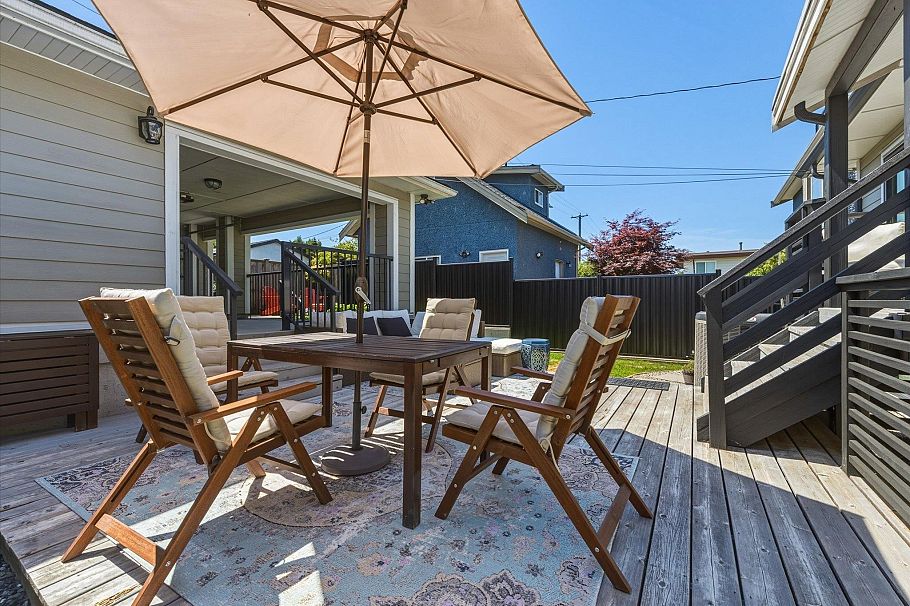 2614 Parker Street Vancouver, BC - 32