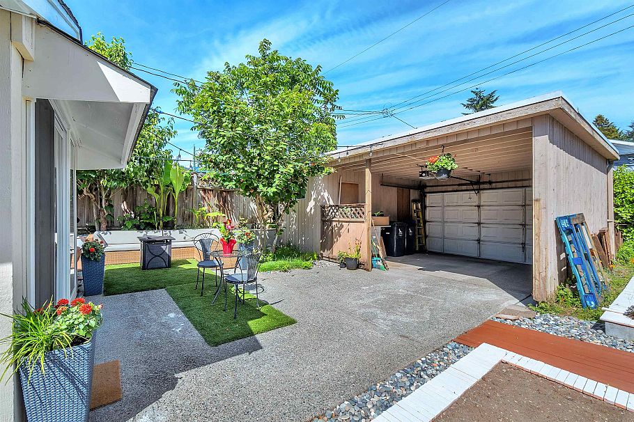 1698 Garden Avenue North Vancouver, BC - 21