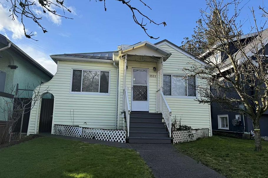 3553 Inverness Street Vancouver, BC - 1