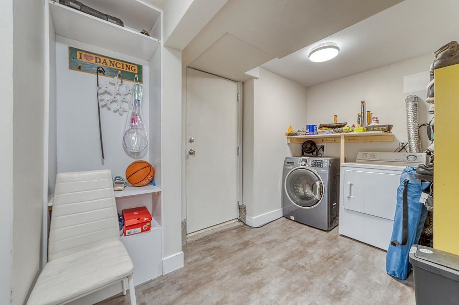 4902 Ranger Avenue North Vancouver, BC - 23