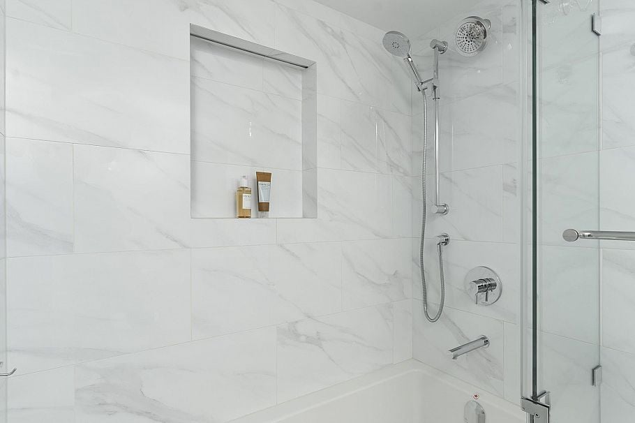 903 995 Roche Point Drive North Vancouver, BC - 11