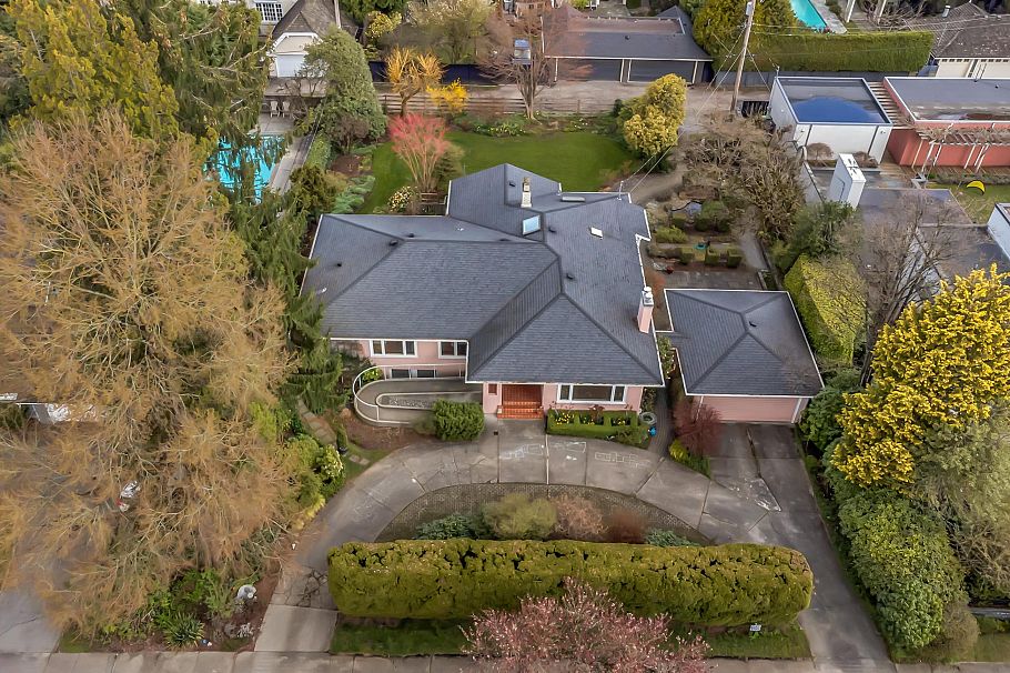 1549 W 33 Avenue Vancouver, BC - 39