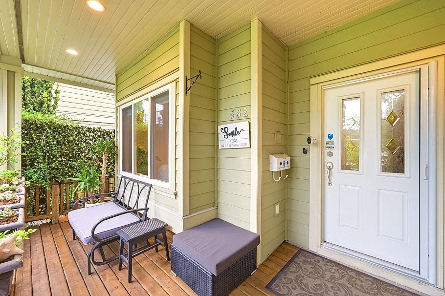 562 W Keith Road North Vancouver, BC - 29