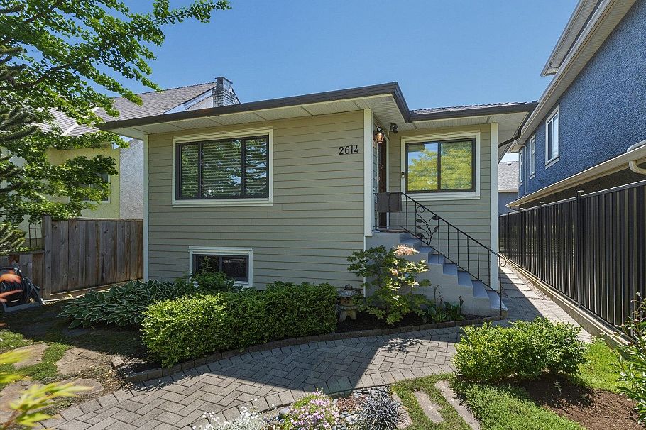 2614 Parker Street Vancouver, BC - 27