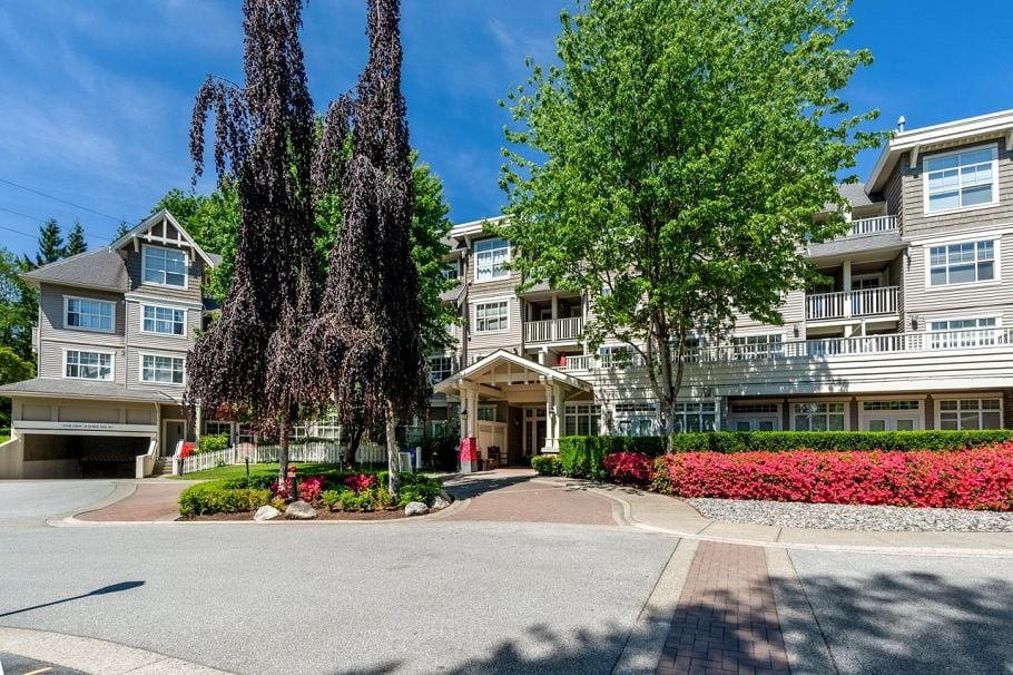 113 960 Lynn Valley Road Vancouver, BC - 2