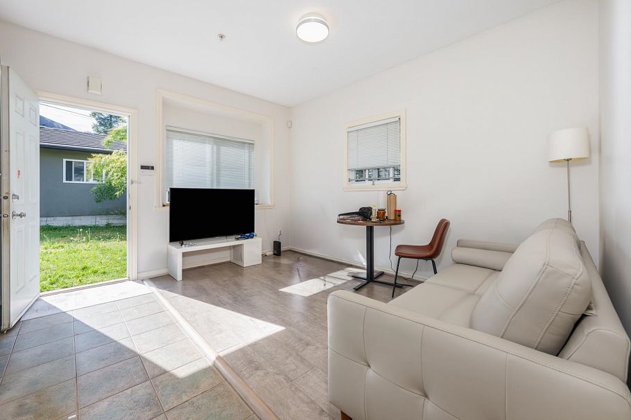 5671 Earles Street Vancouver, BC - 27