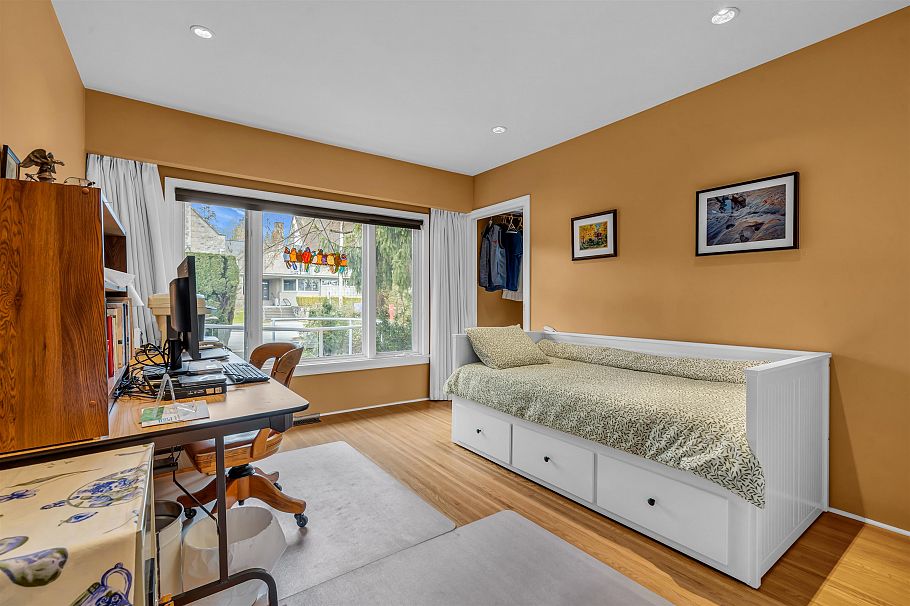 1549 W 33 Avenue Vancouver, BC - 13