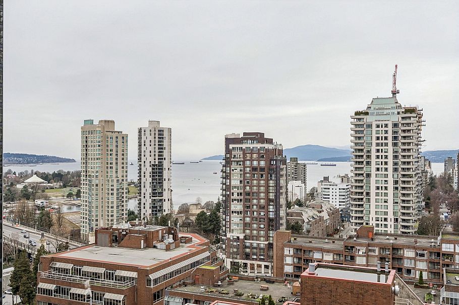 1801 1335 Howe Street Vancouver, BC - 3