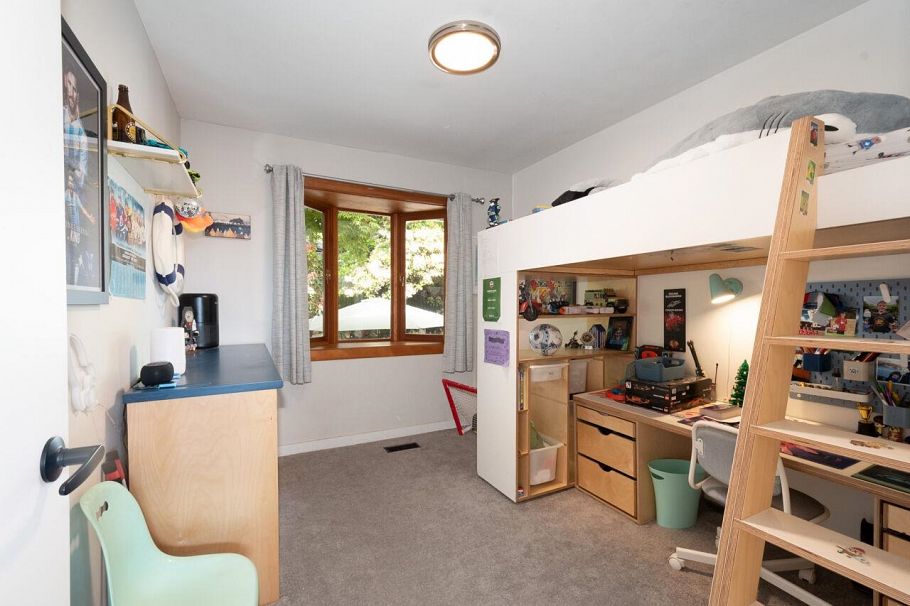 1185 Cloverley Street North Vancouver, BC - 19