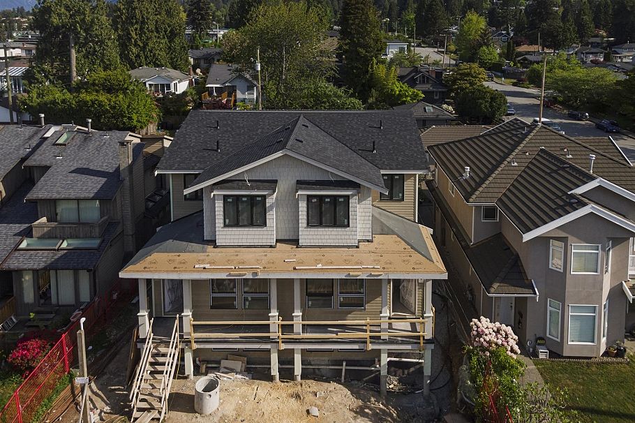 258 E 21st Street North Vancouver, BC - 4