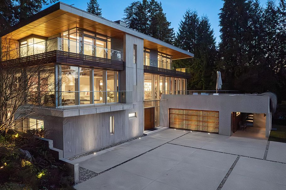 4850 Fannin Avenue Vancouver, BC - 2